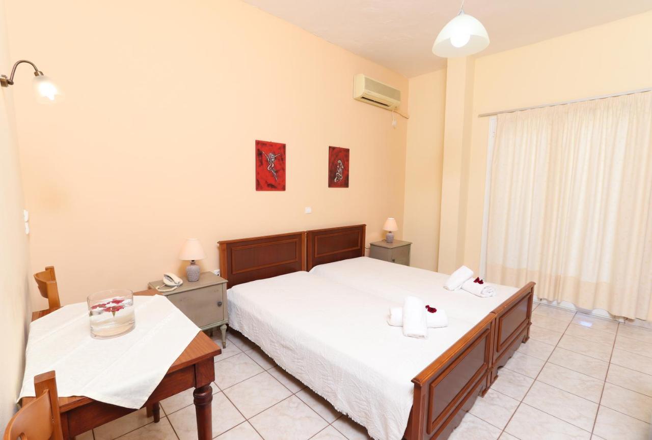 Hotel Angela à Loutra Edipsou  Extérieur photo
