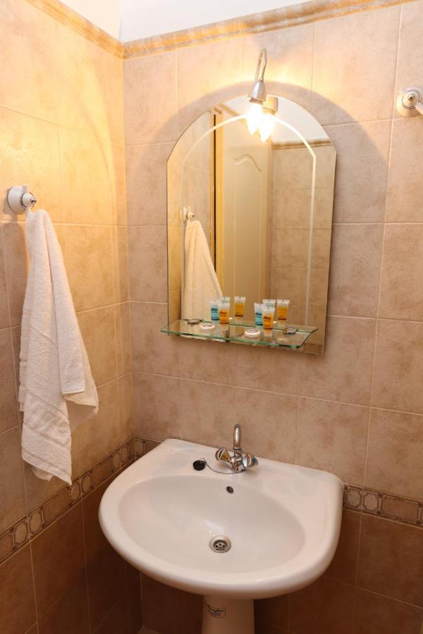 Hotel Angela à Loutra Edipsou  Extérieur photo