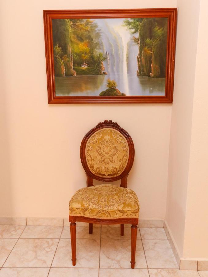 Hotel Angela à Loutra Edipsou  Extérieur photo