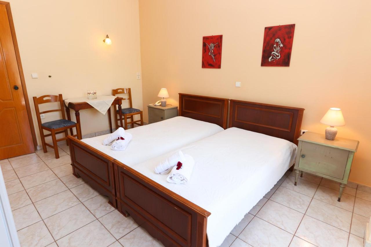 Hotel Angela à Loutra Edipsou  Extérieur photo
