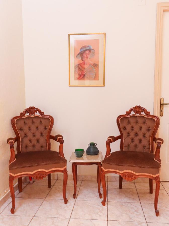 Hotel Angela à Loutra Edipsou  Extérieur photo