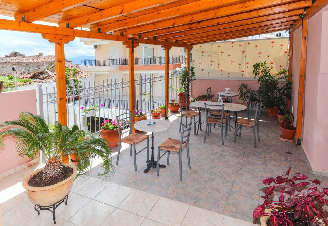 Hotel Angela à Loutra Edipsou  Extérieur photo