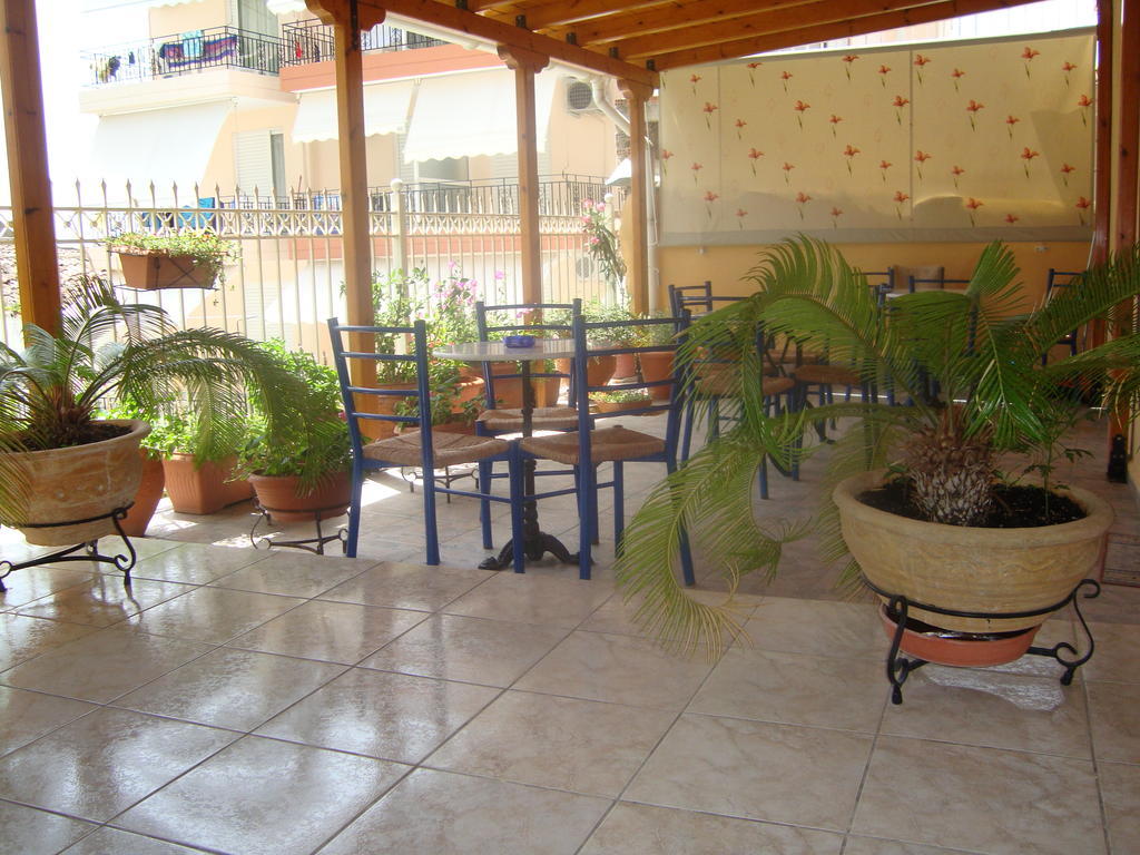 Hotel Angela à Loutra Edipsou  Extérieur photo