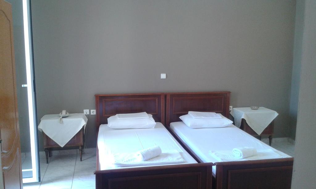 Hotel Angela à Loutra Edipsou  Extérieur photo