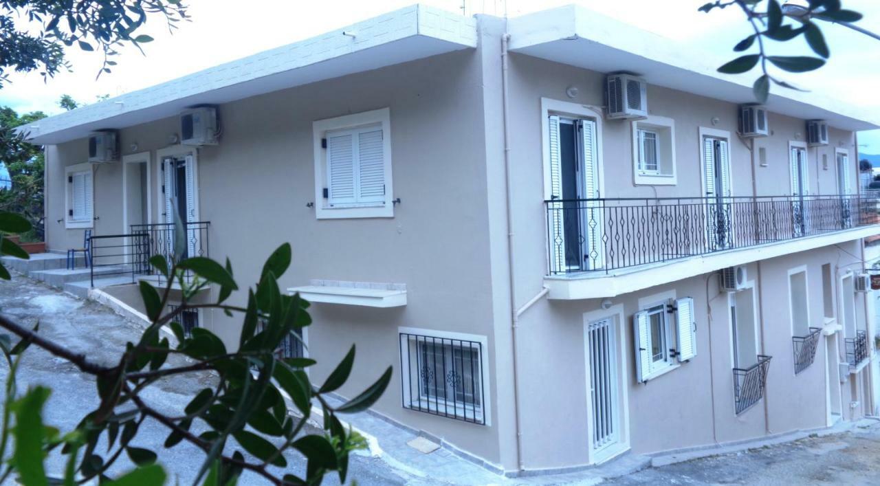 Hotel Angela à Loutra Edipsou  Extérieur photo